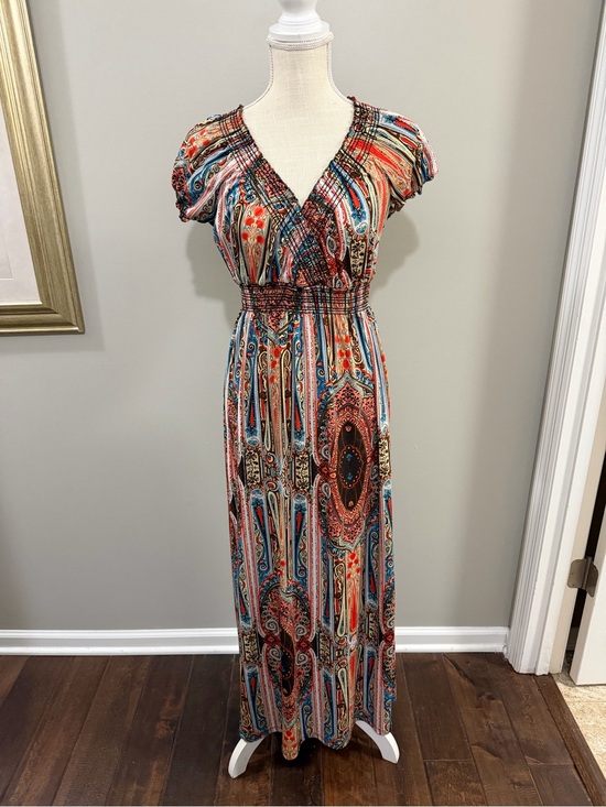 Lapogee Dresses & Skirts - V-Neck Boho Maxi Dress in Multicolor Paisley with Smocked Waist. Size L
